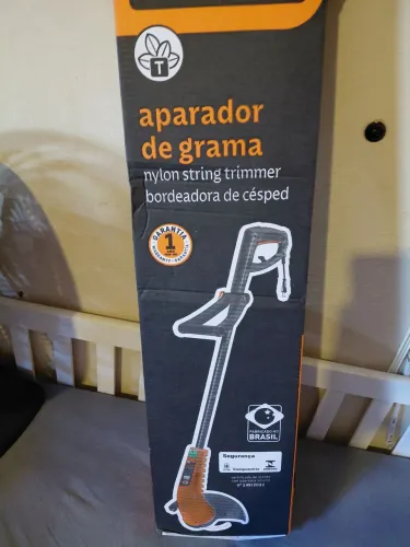 Aparador de grama tramontina na caixa