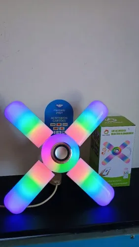 Lâmpada led Branco e RGB 60W com som via bluetooth / SUPER OFERTA 