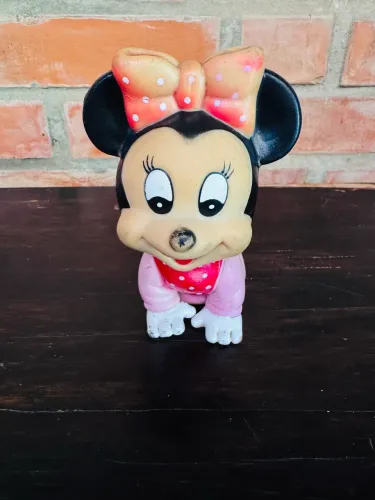 Minnie bebê borracha