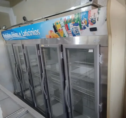 Expositor de frios 5 portas