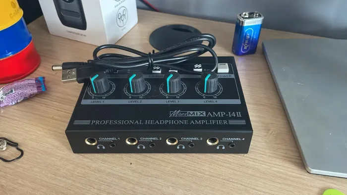 Amplificador/Hub 4 fones de ouvido