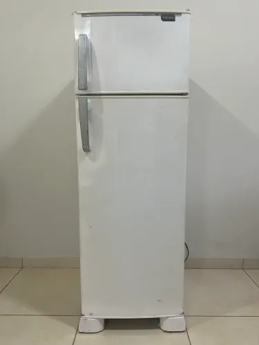 Geladeira Itatiaia 