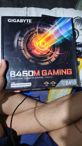 Gigabyte B450M Gaming AM4 - Nunca Usada / Lacrada