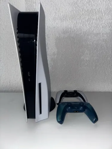 Ps5 Com Leitor (Fat) + 2 Controles 