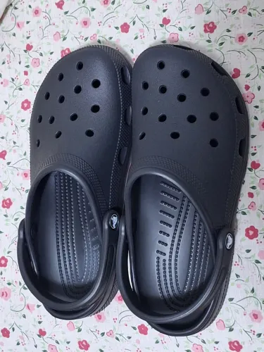 Crocs preto