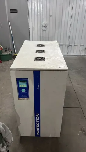 Estabilizador Trifásico CM Comandos Lineares 20 kVA - Modelo T 20.000 (60Hz)