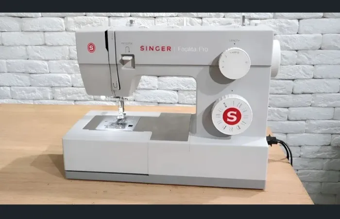 Máquina de Costura Nunca usada. Nova. Modelo Portátil Singer