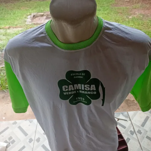 camisa verde e branco 