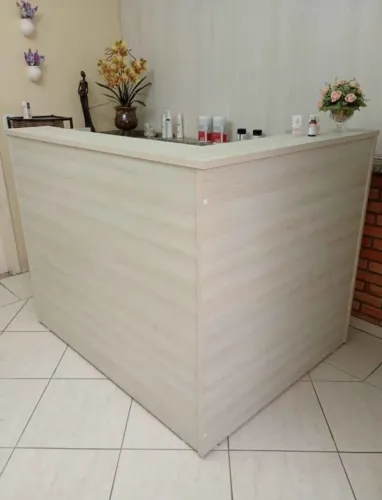 Lindo Balcão para Recepção sem marcas de uso em MDF de alta qualidade