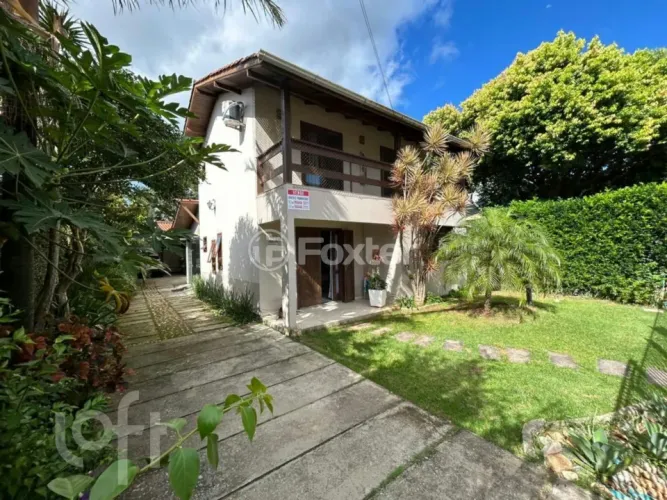 Casa à venda Servidão Costa do Moçambique, São João do Rio Vermelho - Florianópolis