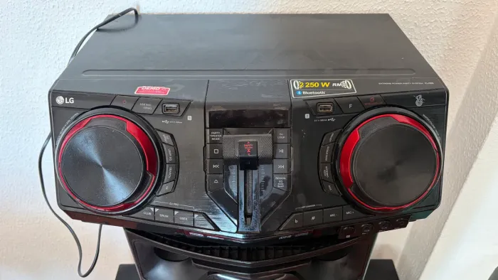 Som LG XBOOM CJ88 - Caixa de Som 2900W Bluetooth