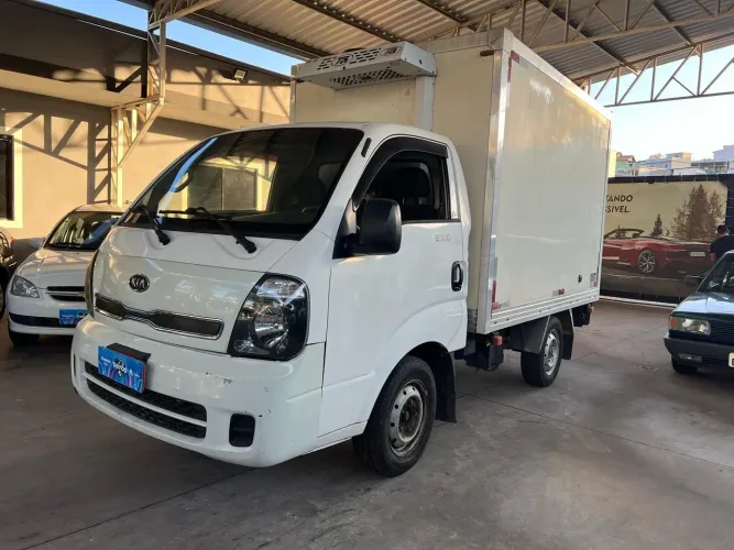 Kia Motors Bongo K-2500 2.5 4X2 TB Diesel 2013