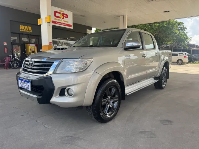 Toyota Hilux CD SRV D4-d 4X4 3.0 TDI Dies 2014