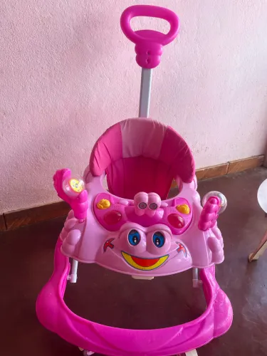 vende-se esse sofá e algumas coisa de bebê