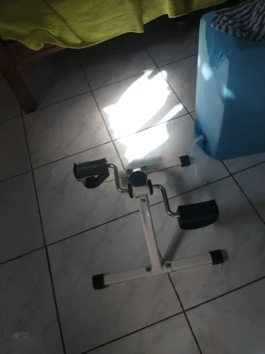 MINI BICICLETA ERGOMÉTRICA PORTÁTIL