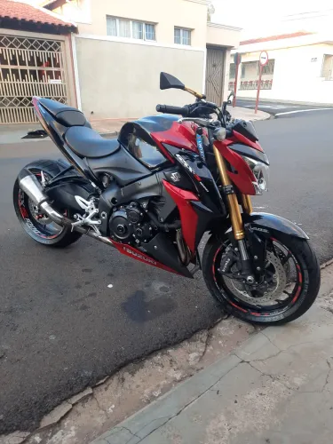 Suzuki GSX-s 1000