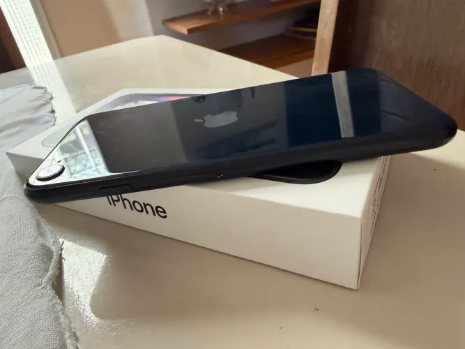 iPhone SE 3 128Gb 5G Caixa 