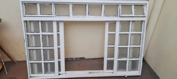 vendo uma janela de vidro fosco!
