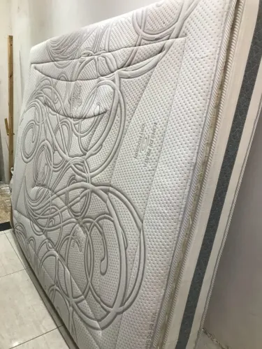 Colchão queen luxo, sem uso aceito cartão e entrego Ortobom!