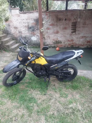 Honda Bros 150 Nxr carga