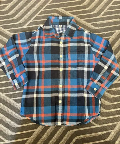 Camisa xadrez infantil Uniqlo