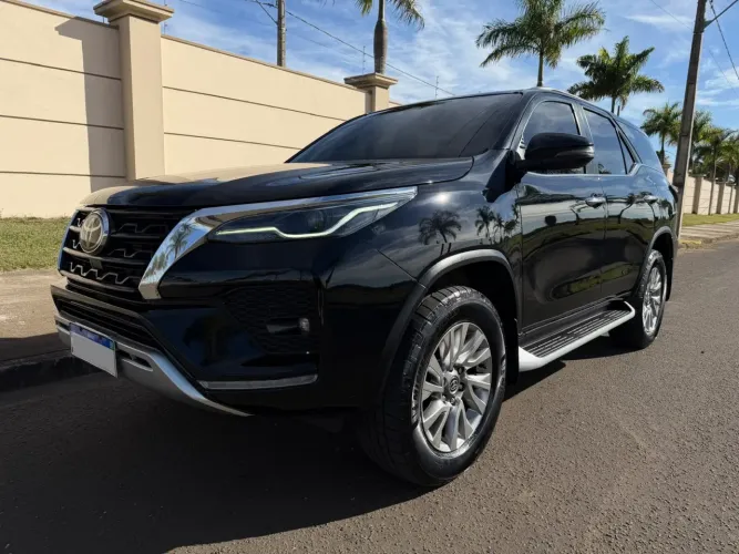 Toyota Hilux SW4 SRX 4X4 2.8 TDI 16V Dies. Aut. 2021