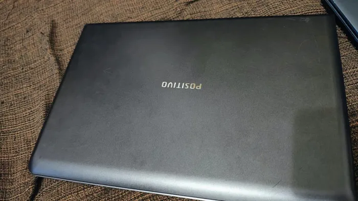 NOTEBOOK POSITIVO UNIQUE - Para Tirar peças | Leia descrição