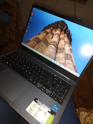SAMSUNG BOOK I3