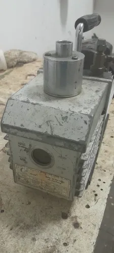Bomba de vacuo 7 Cfm
