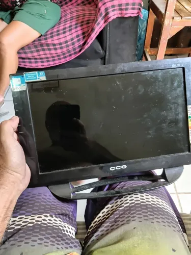 TV 14 digital para cabeceira de cama