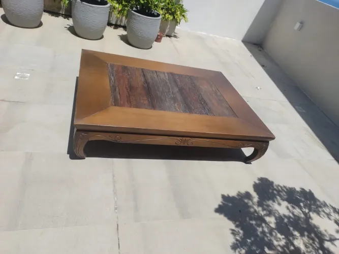Mesa de centro em madeira pura 1,40 x 1,10