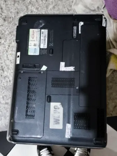 Notebook Hp no estado pra reparo ou retirar peçasinteiro ele não liga não tem carregador 