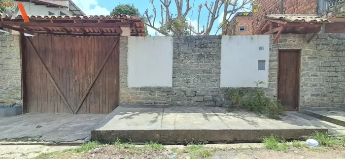 Casa com 2 quartos, 1 suíte e terreno de 395 m² no Guamá