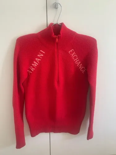 Blusa vermelha, Armani, linda!