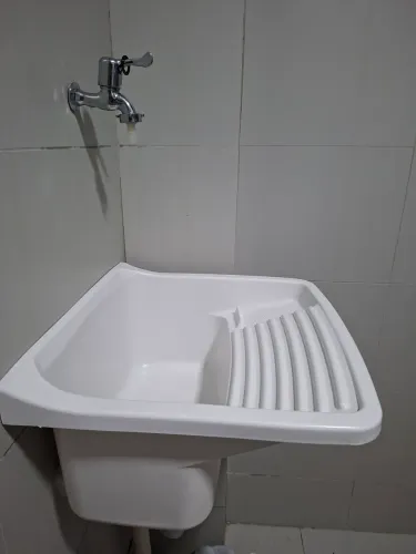 Tanque de plástico- Semi novo