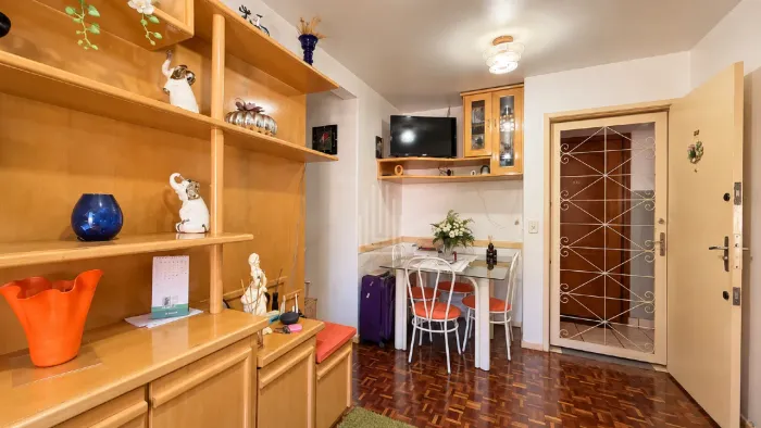 Apartamento à venda no Maracanã Residencial Abaeté em Foz do Iguaçu.