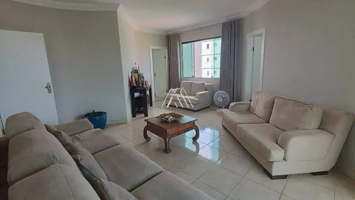 Vendo cobertura em Itaúna com localização em região central!