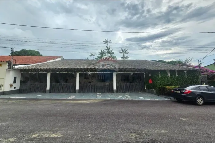 Casa Conj. Tiradentes 3 suites com 521m² - Luxo e Conforto em Manaus