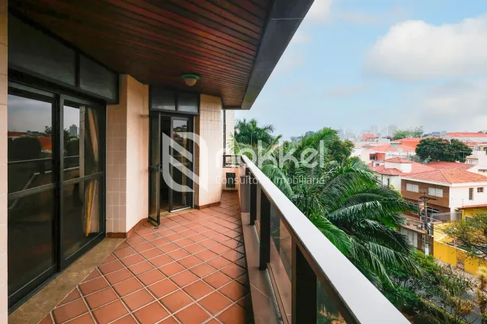 Apartamento com 530 m², 4 quartos sendo 4 suíte à venda no bairro Saúde