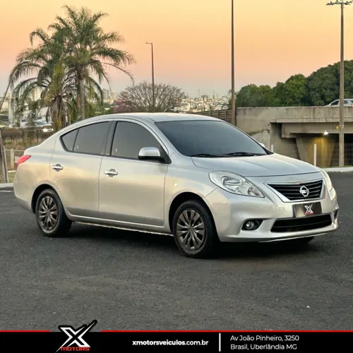 Nissan Versa SV 1.6 16V Flex Fuel 4P Mec. 2013