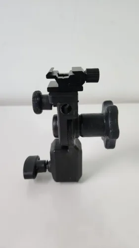 Suporte de Sombrinha Godox - E Holder (com sapata para flash speedlite)