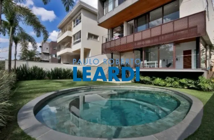 CASA EM CONDOMÍNIO - ALPHAVILLE - SP
