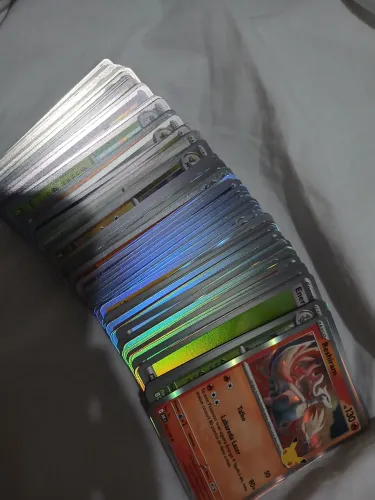 Deck de cartas normais e brilhantes