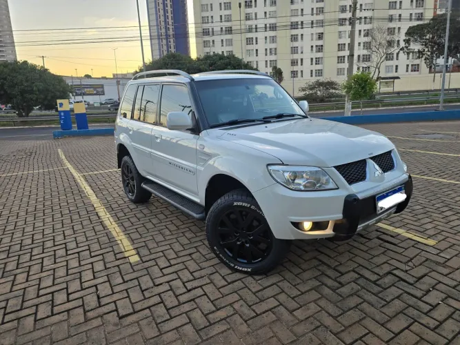 Mitsubishi Pajero TR4 2.0/ 2.0 Flex 16V 4X4 Aut. 2011
