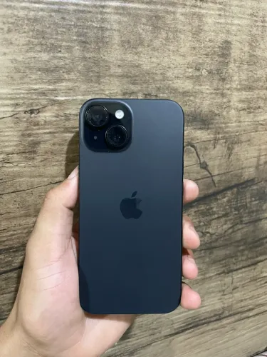 iPhone 15 impecável 