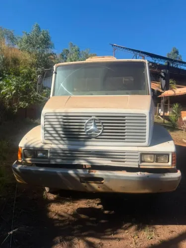 CAMINHÃO BASCULANTE, MERCEDES BENZ, MODELO LK 1621