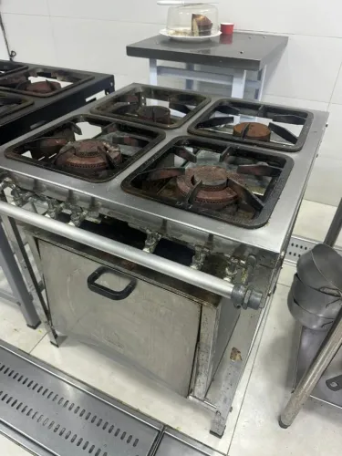 Fogão Industrial Aço Rio 4 bocas com forno