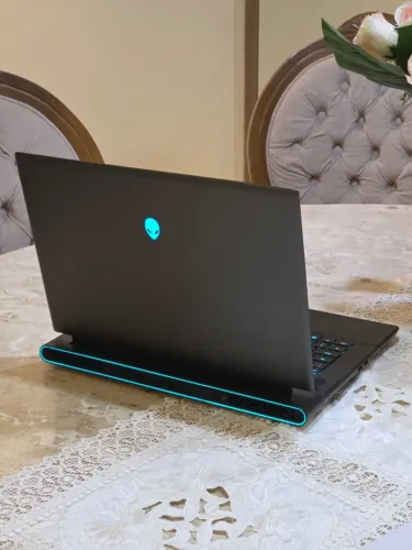 Alienware m16 R1 | i9 13900HX | RTX 4070 | 32GB RAM DDR5 | 1TB SSD