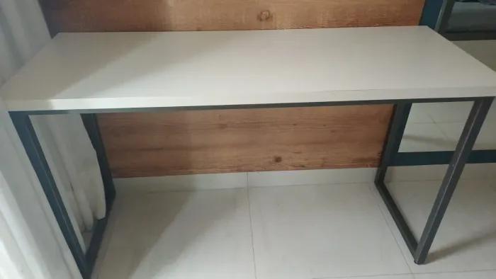 Mesa semi nova 