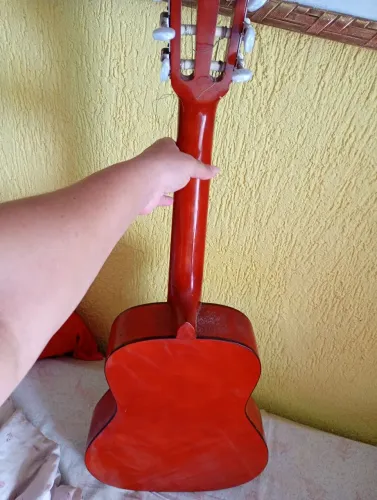 Violão em excelente estado